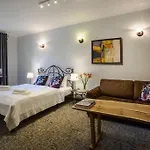 Oliwa Park 公寓式酒店 3*