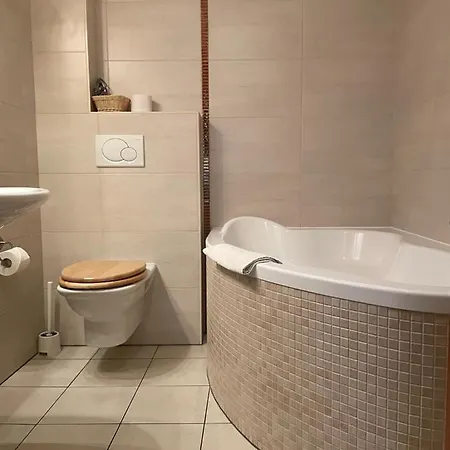 Oliwa Park Apart-hotel 3*