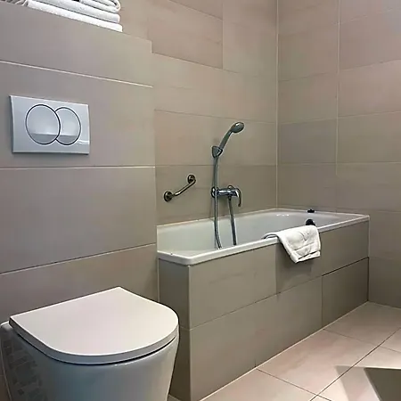 Oliwa Park Apart Otel 3*