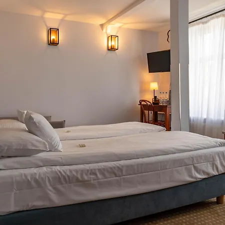 Oliwa Park 3*