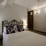 Hotel apartamentowy Stara Karczma 3*